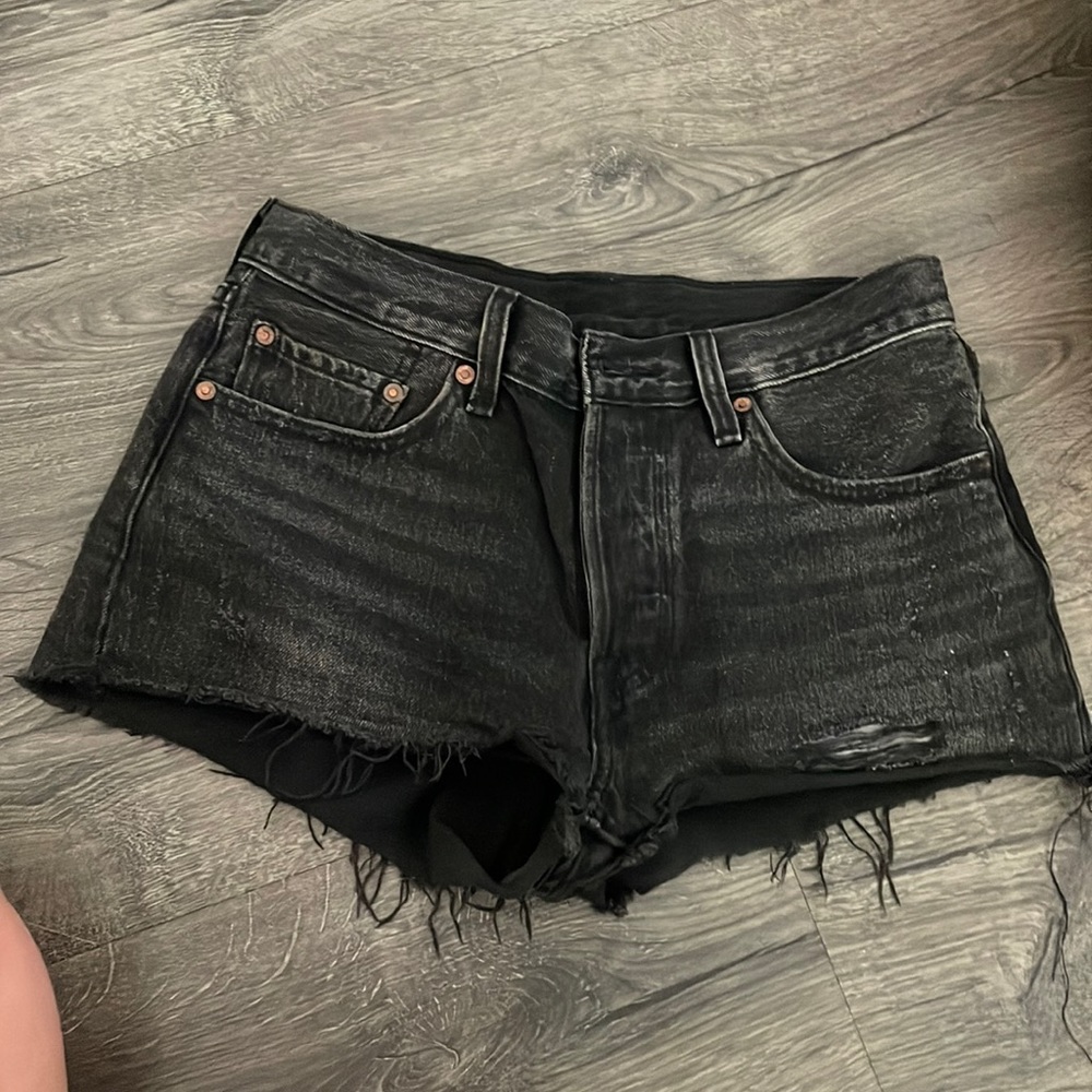 Size 26 black Levi’s